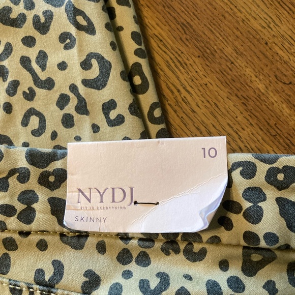 NYDJ Women’s Pants - Picture 9 of 9